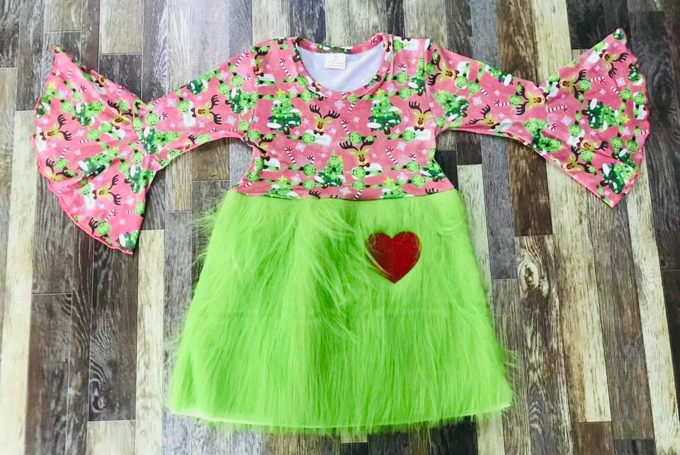 Grinch’s heart dress (pink)