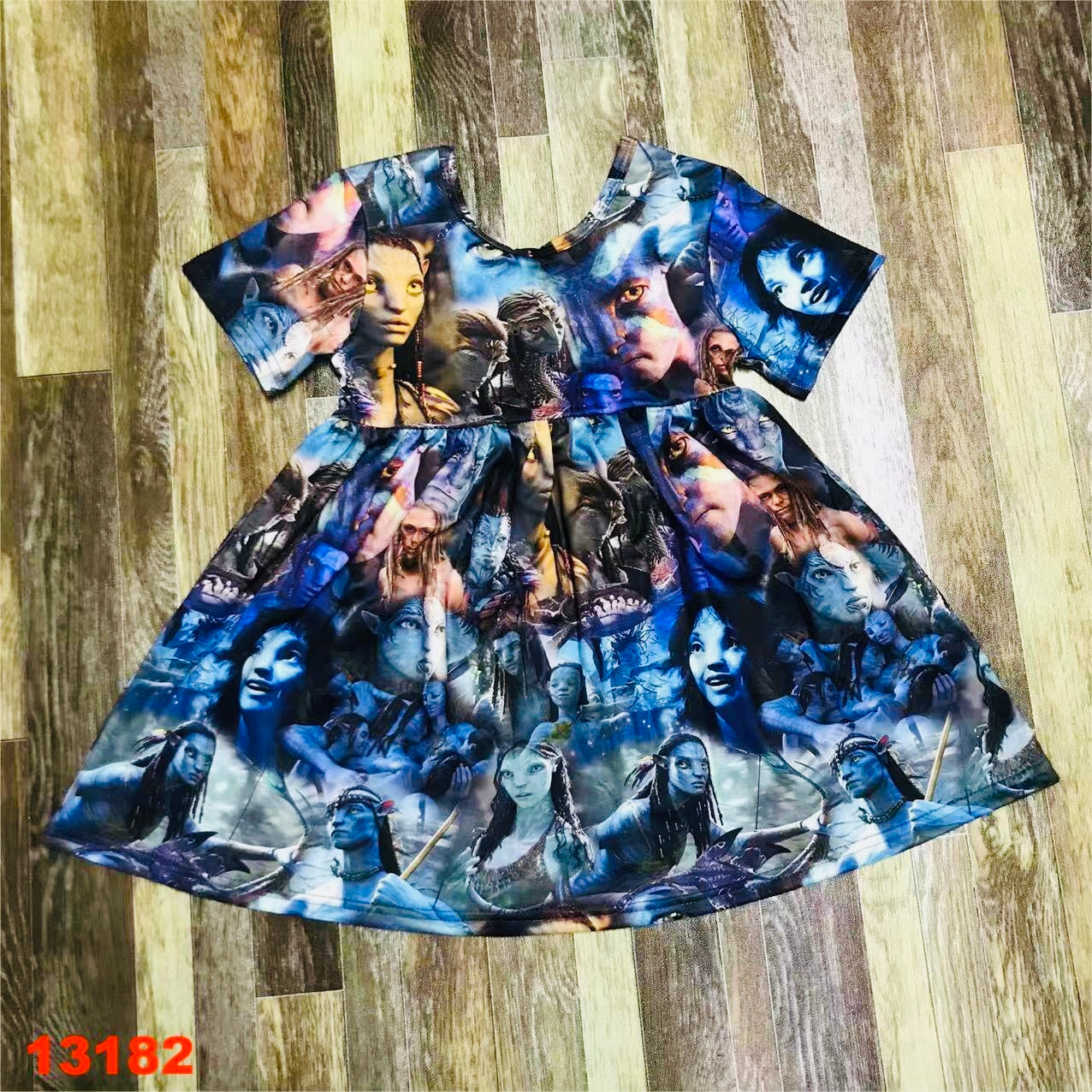 Avatar short sleeve dress