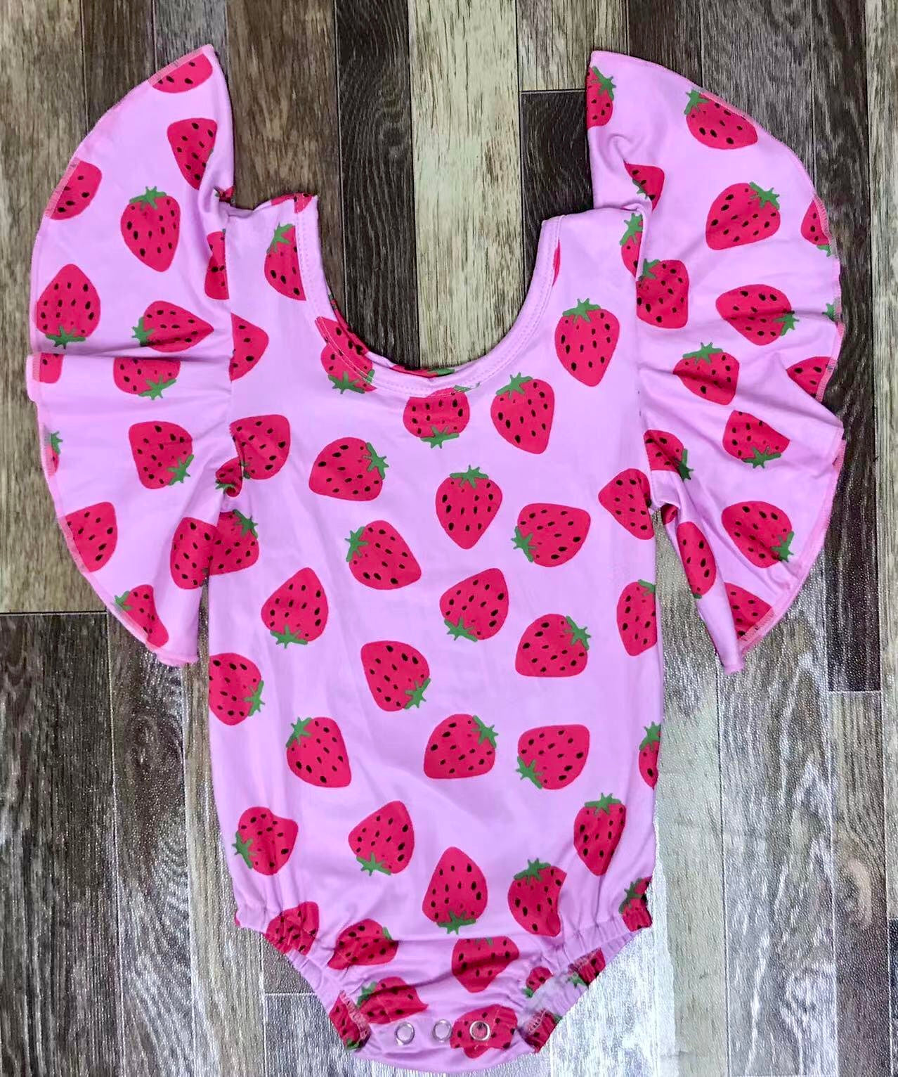 Strawberry girl angel sleeve leo