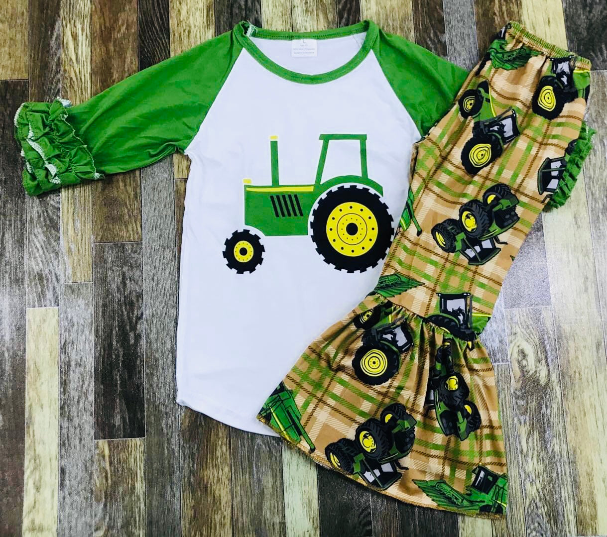 Big green tractor bellbottom set