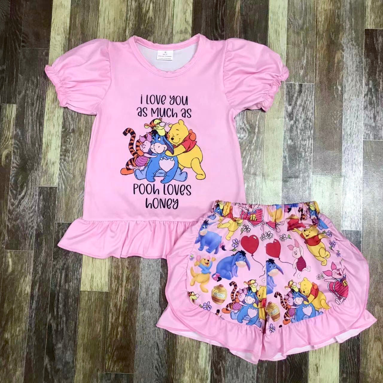 Pooh loves honey short set