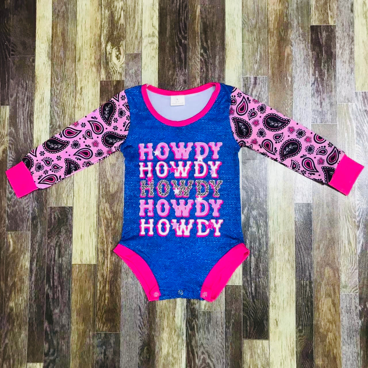 Howdy 💖💙 romper