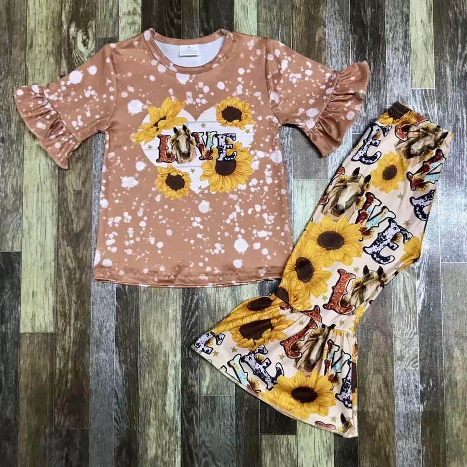 Love and Sunflowers 🌻 Bellbottom set