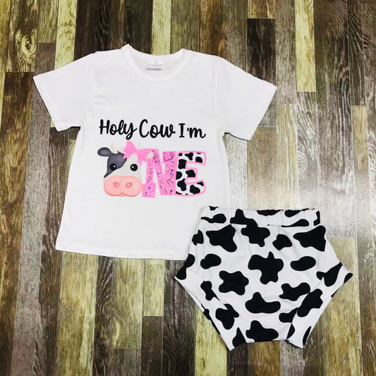 Holy Cow I’m one! 🐮Bummie set